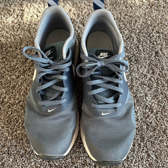 Men’s Nike Air Max Tavas - Picture 3 of 3